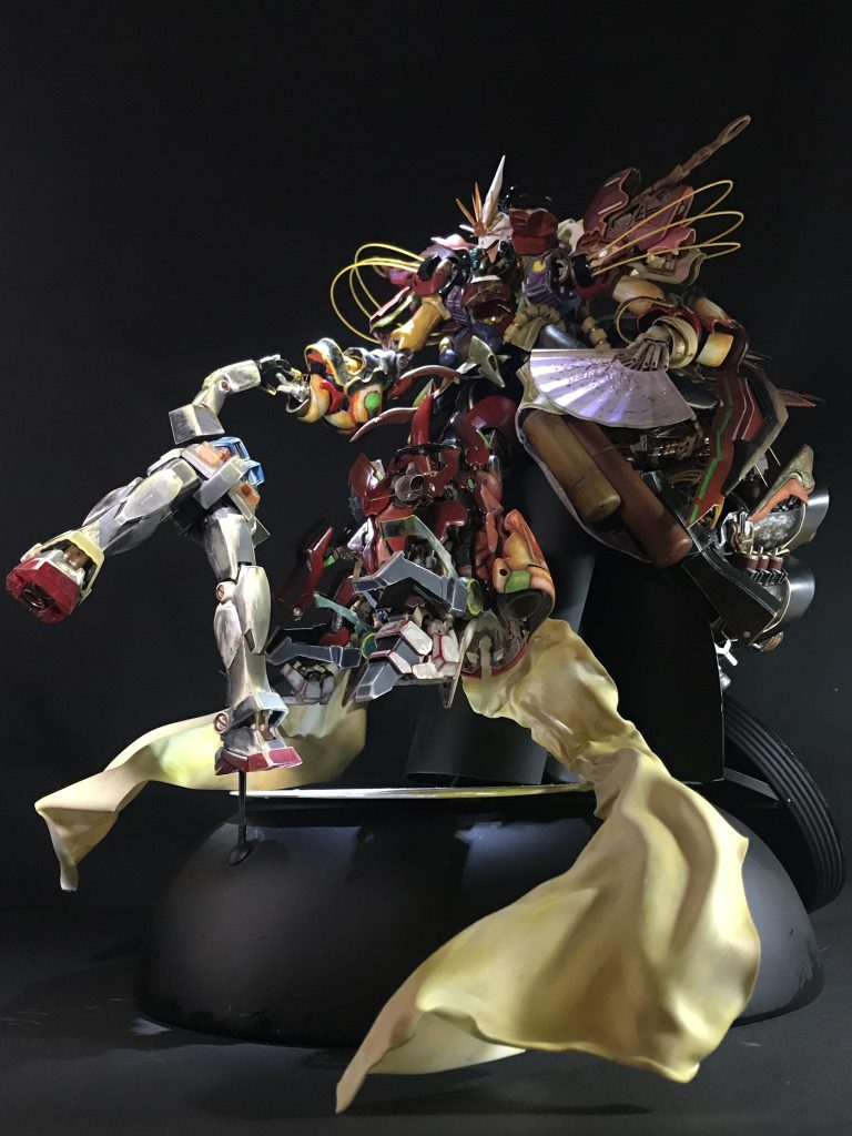 別角度この上から落ちてくるようなライトの当て方がいちばん頭の中のイメージなのですが中々難しく暗い写真になってしまうのでアピールショットはサムネの写真にしました。