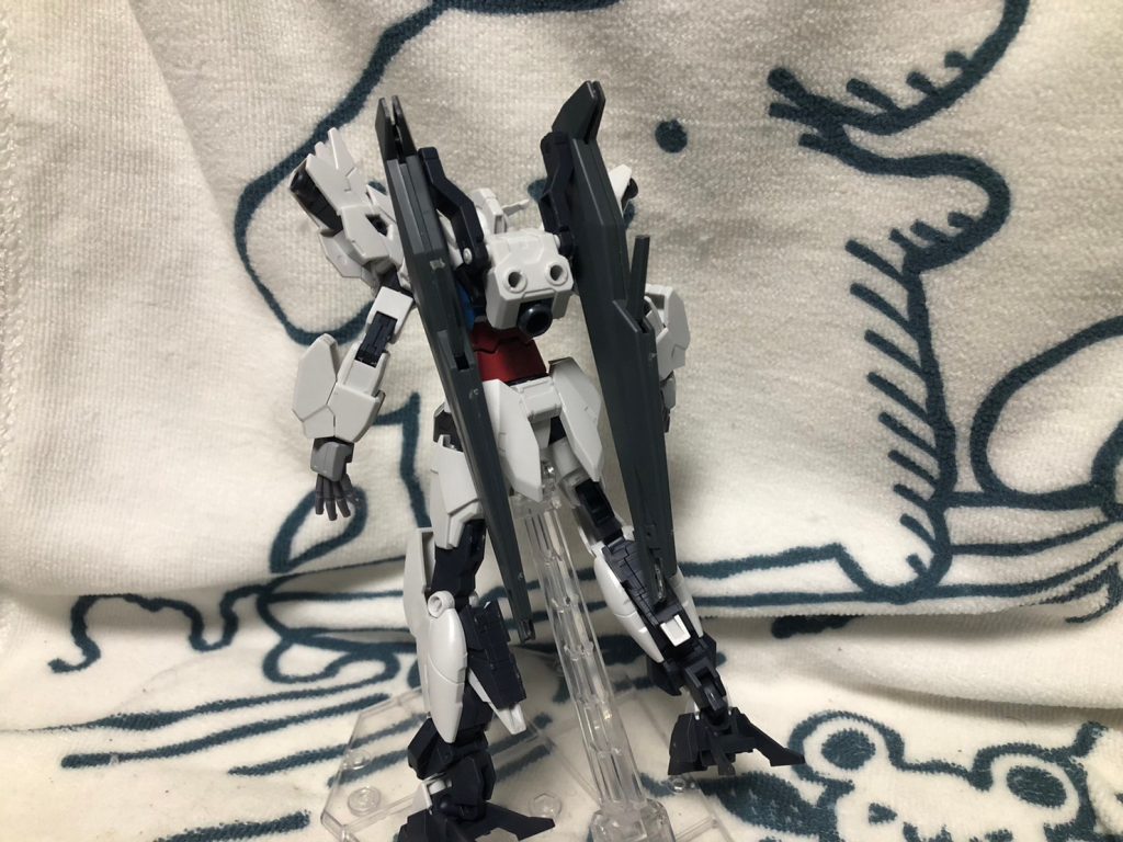 コア90 (R)作成時に余ったリベイクライフルを使いヴィートルウェポンの接続パーツと組み合わせパックパック作成。