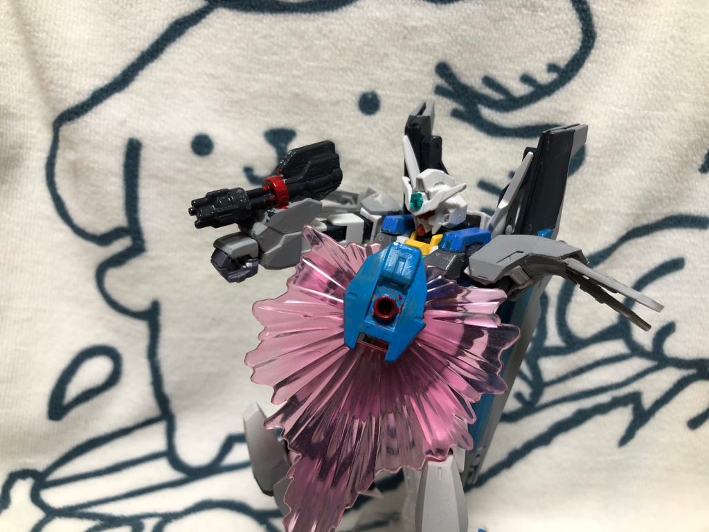 腕にガトリング付けてるので、それっぽいポーズ