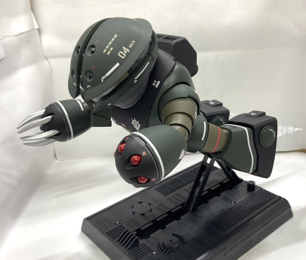 MGには専用台座が付いてます！