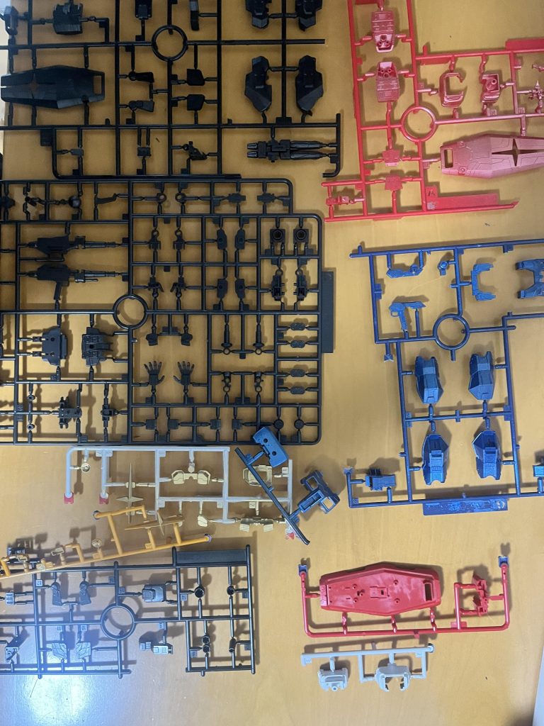 ガンプラマーカーで一気に塗装します。