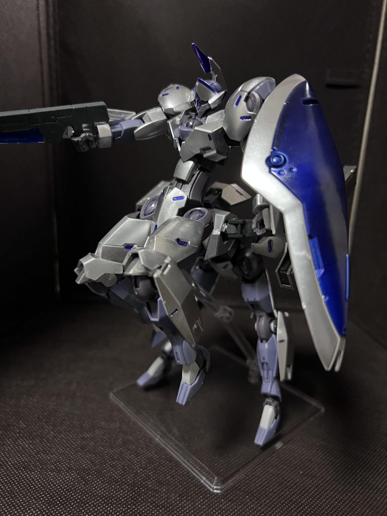 こいつの運用設定として物資輸送や簡易補給支援になります。