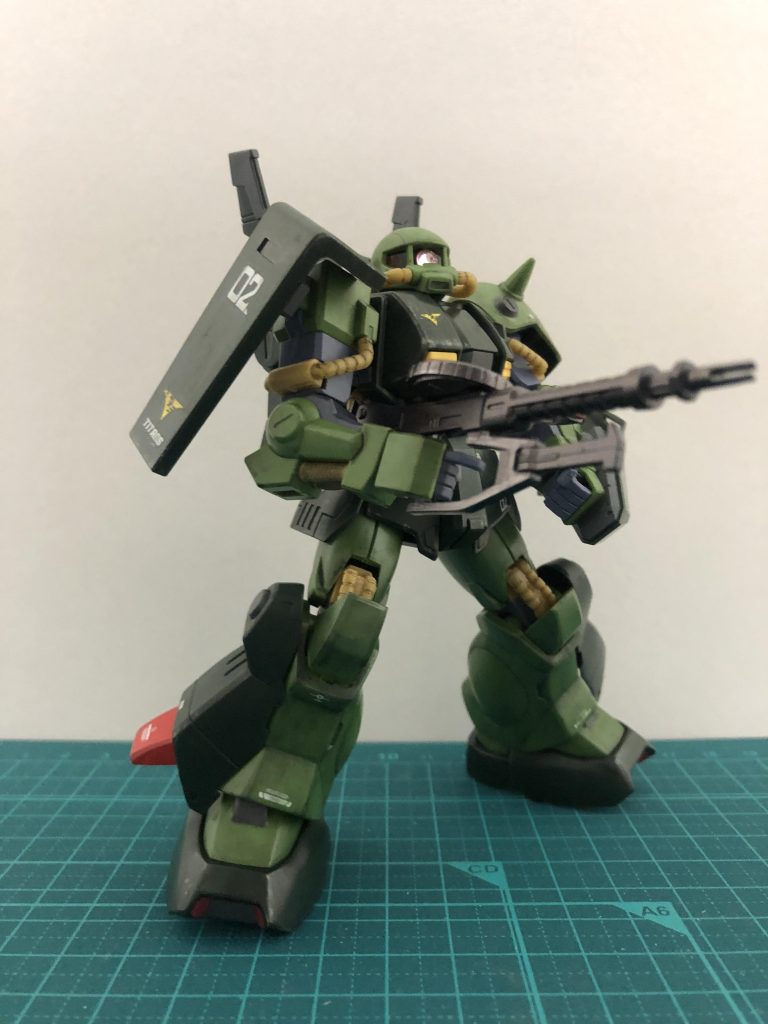 ガンダムデカールは主にZ/ZZ汎用を使用。