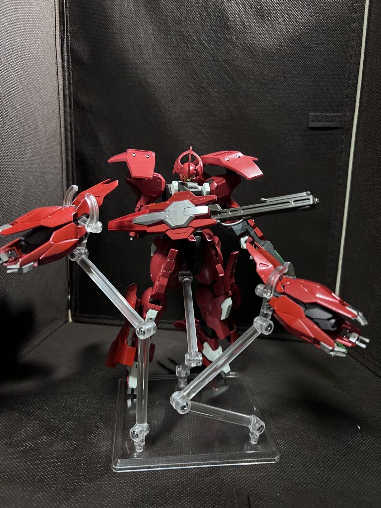 シールドドローンは特にイジることが無かったので、外したり動かしたりできたりしますが、常に上の配置にしてる理由は、、ただこの位置がかっこええからです😤