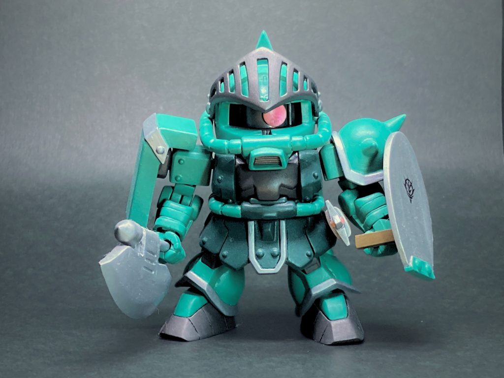 ○素材・頭部、肩部、胴体、足首：　BB戦士218 ザクII Ｆ型・腕部、脚部、フレーム：　SDガンダム クロスシルエット ザクII・ひさし：　BB戦士370 LEGEND BB 騎士ガンダム・スライムアッザム：　ガシャポン戦士 ※ポリパテ置換え他プラパン、エポパテ、改造パーツ使用○塗装・Mr.フィニッシングサーフェイサー 1500 グレー・Mr.カラー 筆塗り・Mr.スーパークリアー つや消し○撮影・カメラ：iPhone SE (2022)・背景：B4厚紙 黒色（3枚入）・小型撮影ボックス ミニ撮影ボックス LEDライトボックス 簡易スタジオ 折り畳み 簡単組立て 持ち運び便利 小物 スタジオ 撮影 キット 背景布6枚付き USB給電 (2つのライトバー)使用○写真修正：Canva