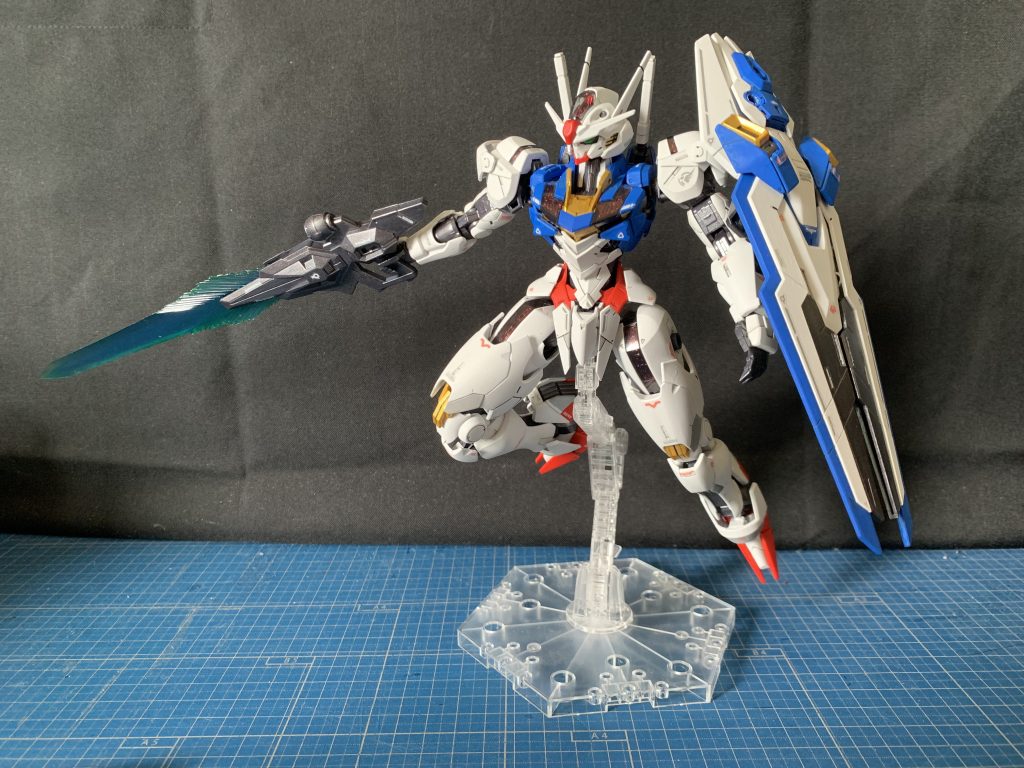 初1/100スケール フルメカニクス ガンダムエアリアル全塗装｜たいさ