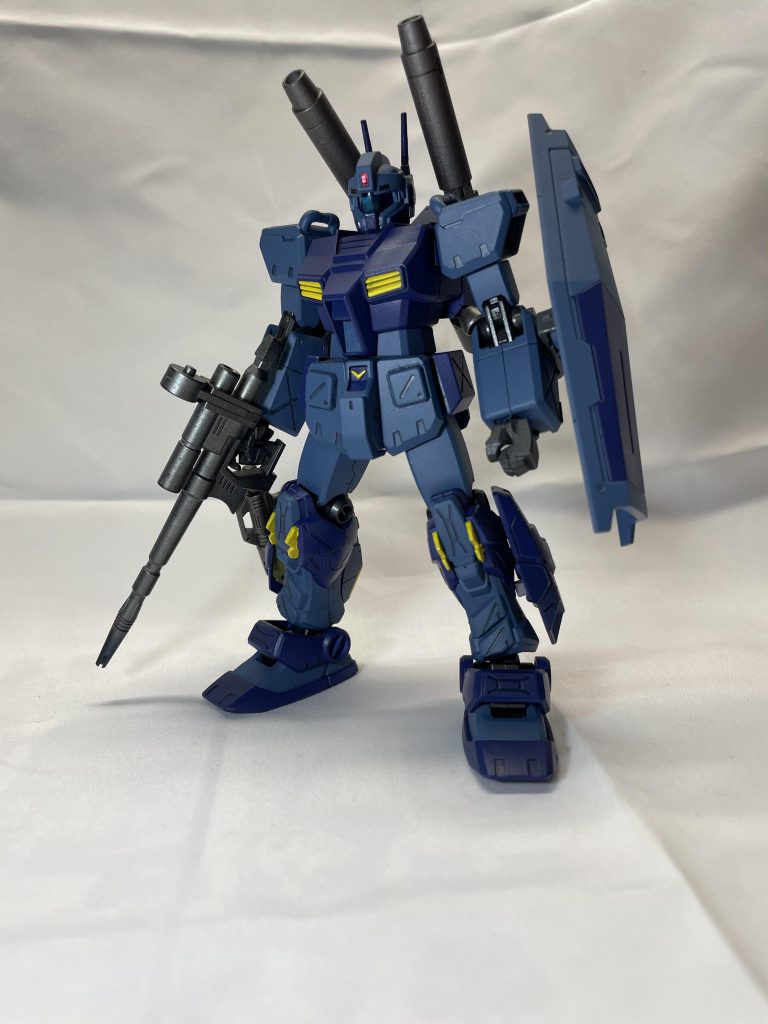ジムストライカーとスタメモの登場する機体をベースに作成しました!この機体の特徴は、名前の通り攻撃はもちろん守備でも様々な役割を求められるなど、部隊の心臓といってもおかしくない存在です。