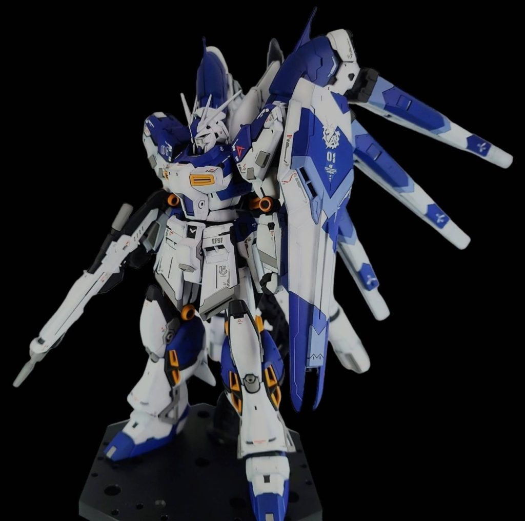 前面 ぷらばんさんのRG Hi-νガンダムの全塗装に使われた塗料を参考に塗装しました。初めてのガイアカラーでした。