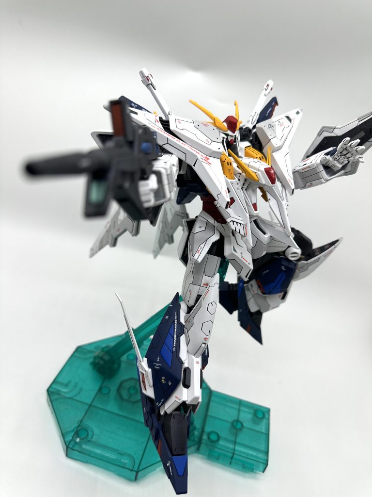 やっぱり、足が長いとさまになる