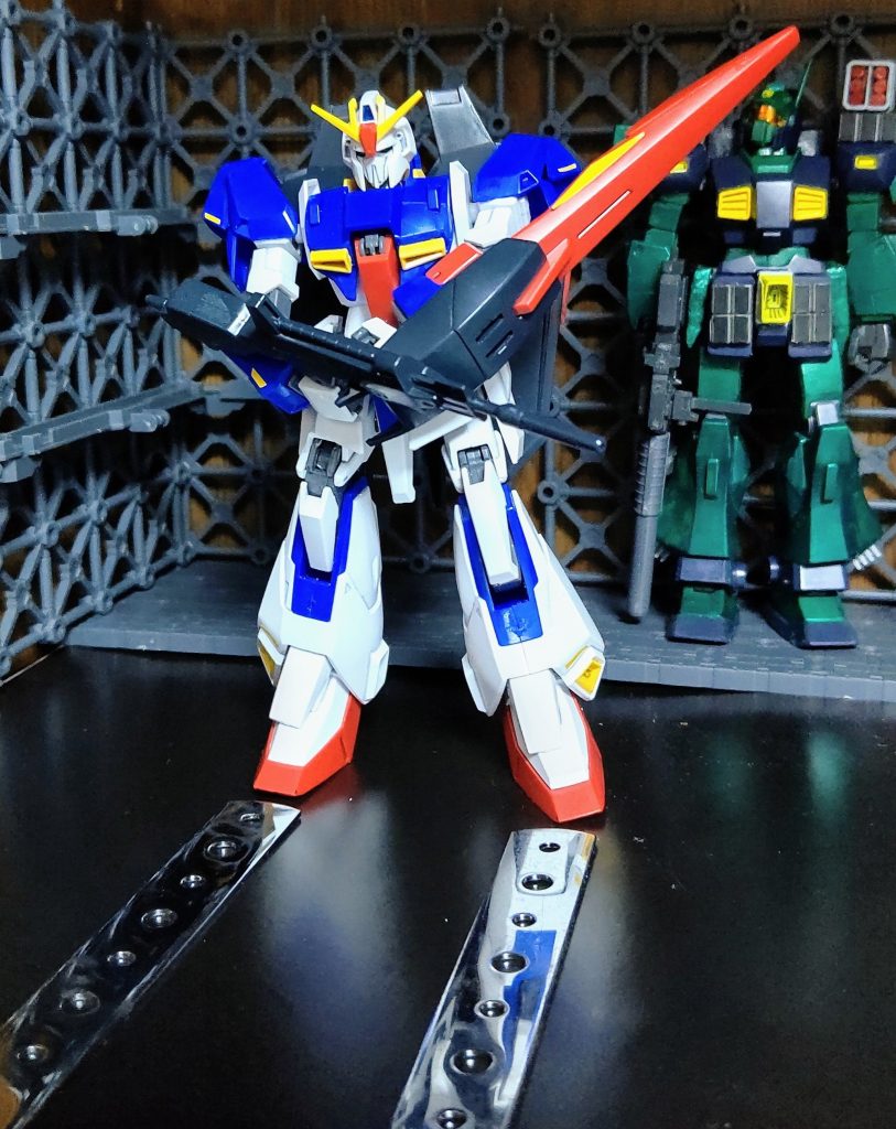 素組みに顔の部分だけ墨入れしたので遊んでた頃