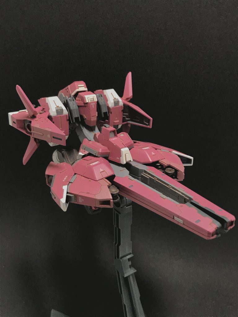 そして今回は変形します GUNSTAさんで三年以上活動をして 記念すべき40作品目にしてなんと初可変機です笑