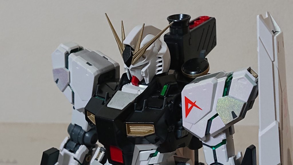 LED発光なし。D1、D2パーツをホログラムシルバーで塗装してあるのでホログラムしてます☀️