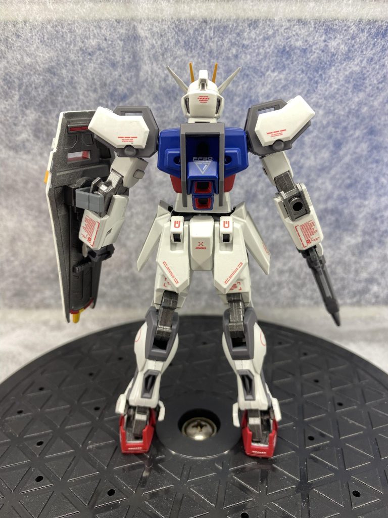 EG ストライクガンダム　全塗装–3枚目/制作者：3TB