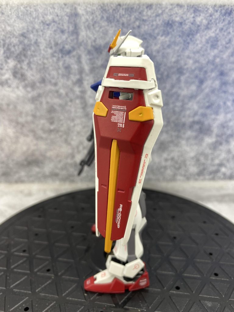 EG ストライクガンダム　全塗装–4枚目/制作者：3TB