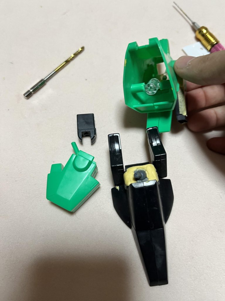 足首にボールジョイントを使い、後ハメ&可動域拡大