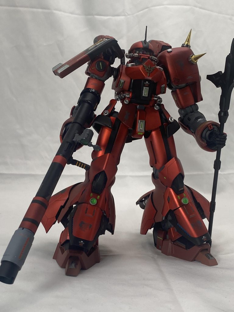 腰アーマ位置を変えて、胴体軸部分で気持ち延長。頭部をクリアランス確保しすぎてたので短縮しバランス調整完了！