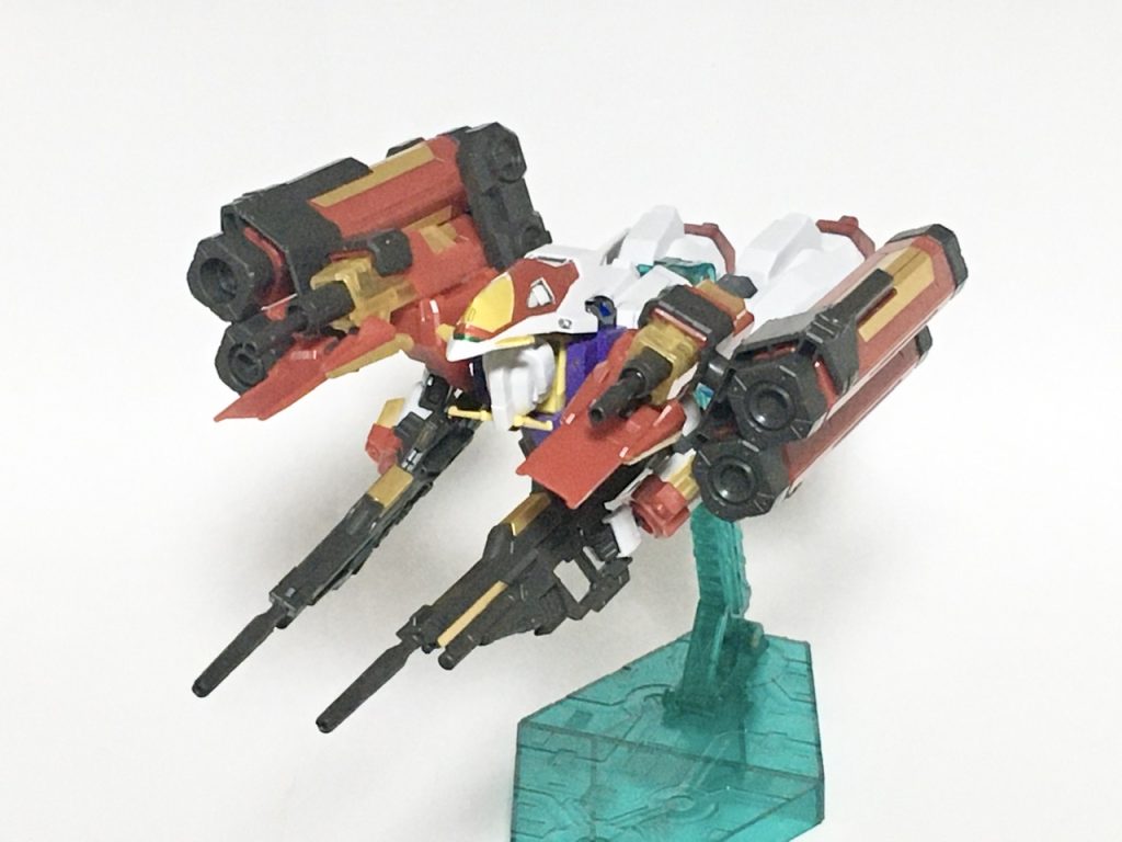 バード形態、正面。この形態ではサテライトレーザーキャノンが後方に向いているので、その反動を推進力に変換し、瞬間的な加速を得られる。