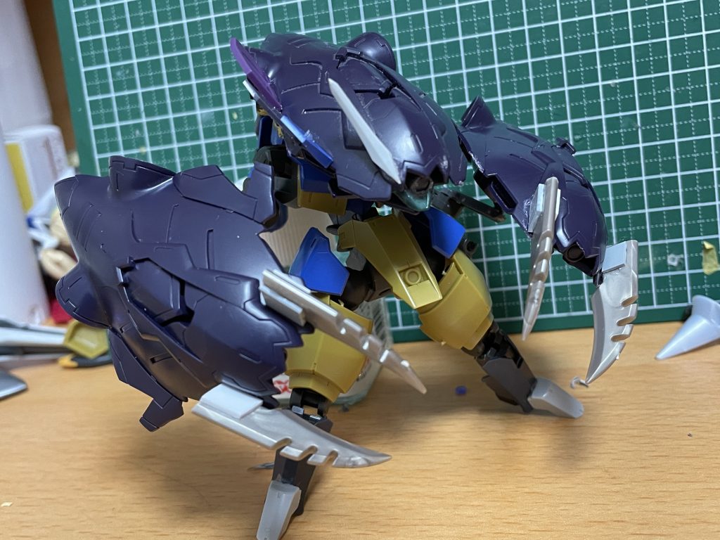 グソクムシャ–2枚目/制作者：クレー