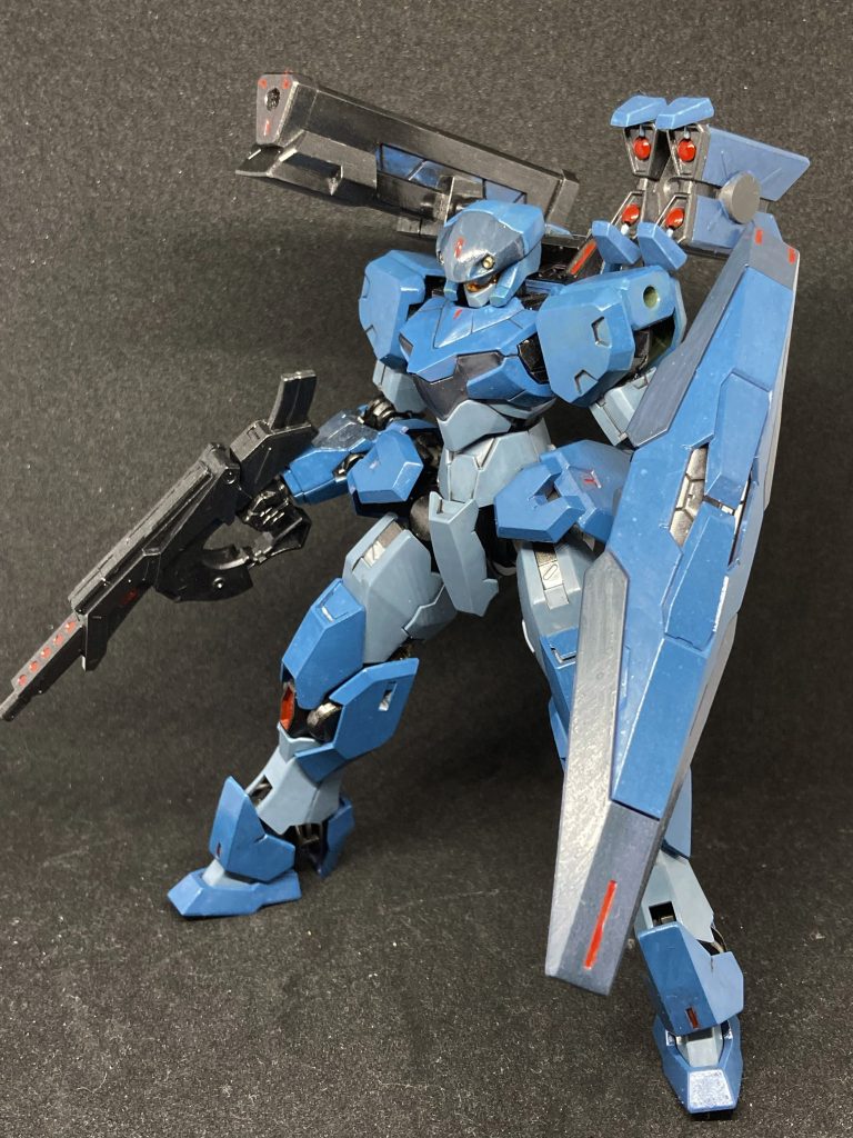 ザウォートヘビィのビームキャノンとミサイルポッド。