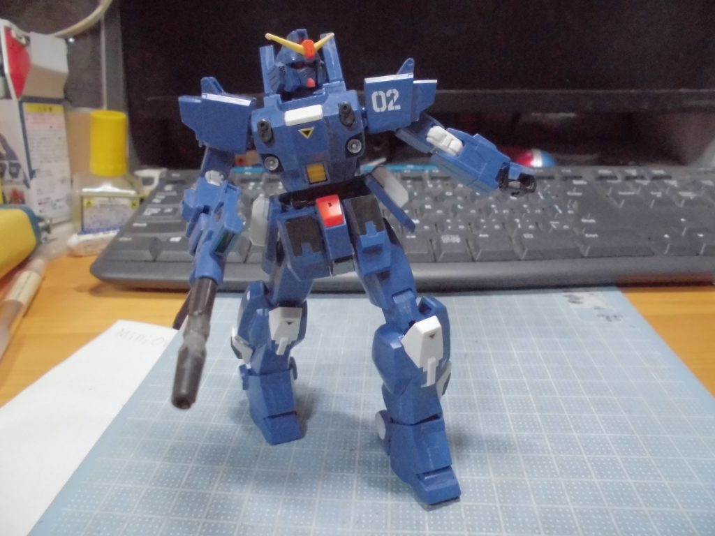 新規造形で〔陸戦型ガンダム用の「ビーム・ライフル」〕が付属しますが『トリガーガード』は『オミット』されています。