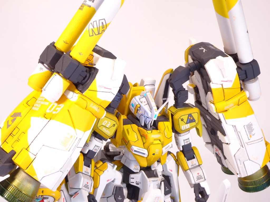 cautionマークのとおりロンドベルのネェル・アーガマ所属です。時系列的にはラプラス事変とナラティブの間くらいでしょうか。