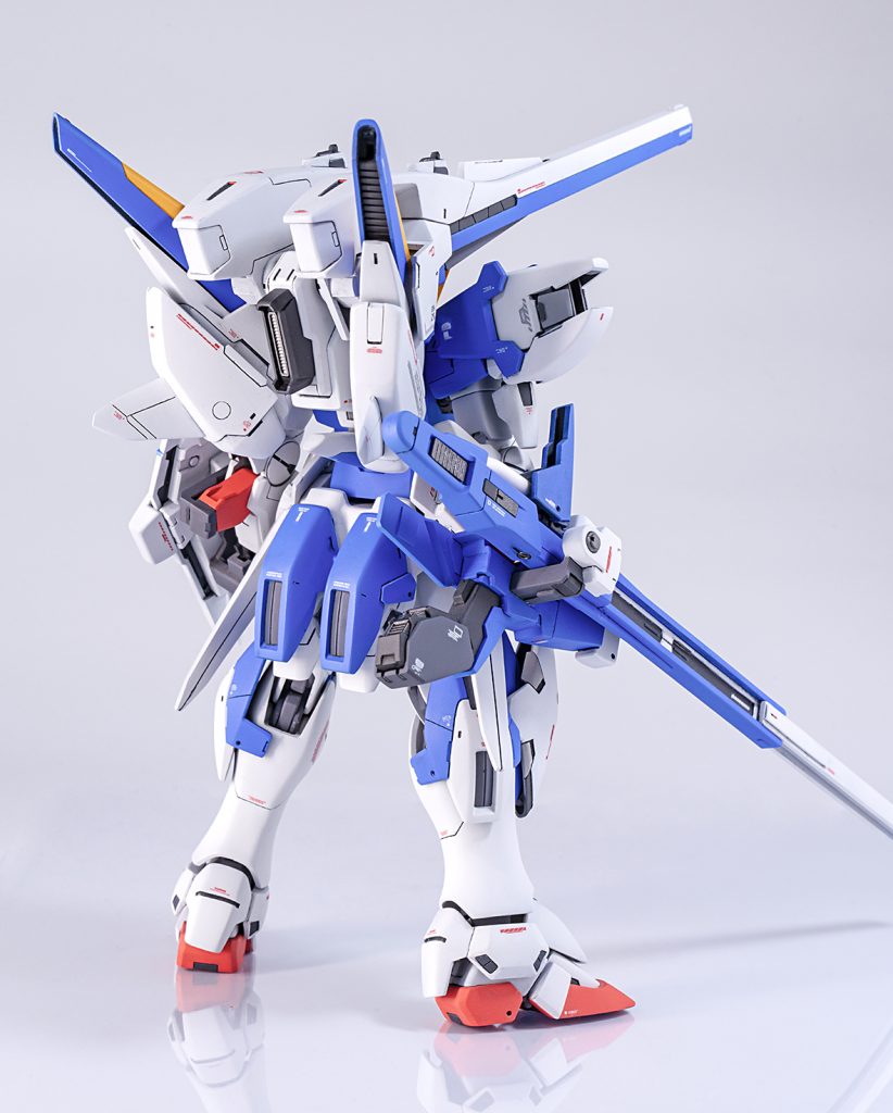 HG V2アサルトバスターガンダム–4枚目/制作者：U-TA
