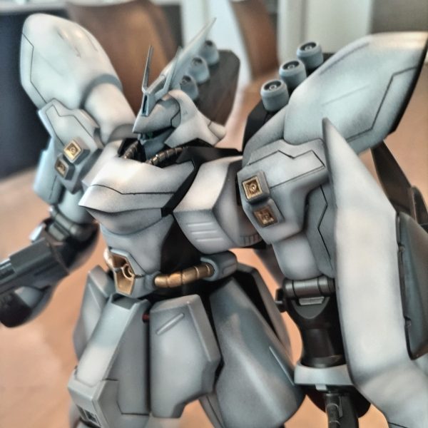 白グラデサザビー