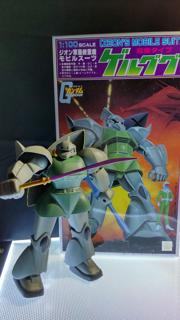 一度、作ってみるとスカートとか足とかは、もっと変えてもよかったですね。でも作っているときは精一杯だったんですよ。