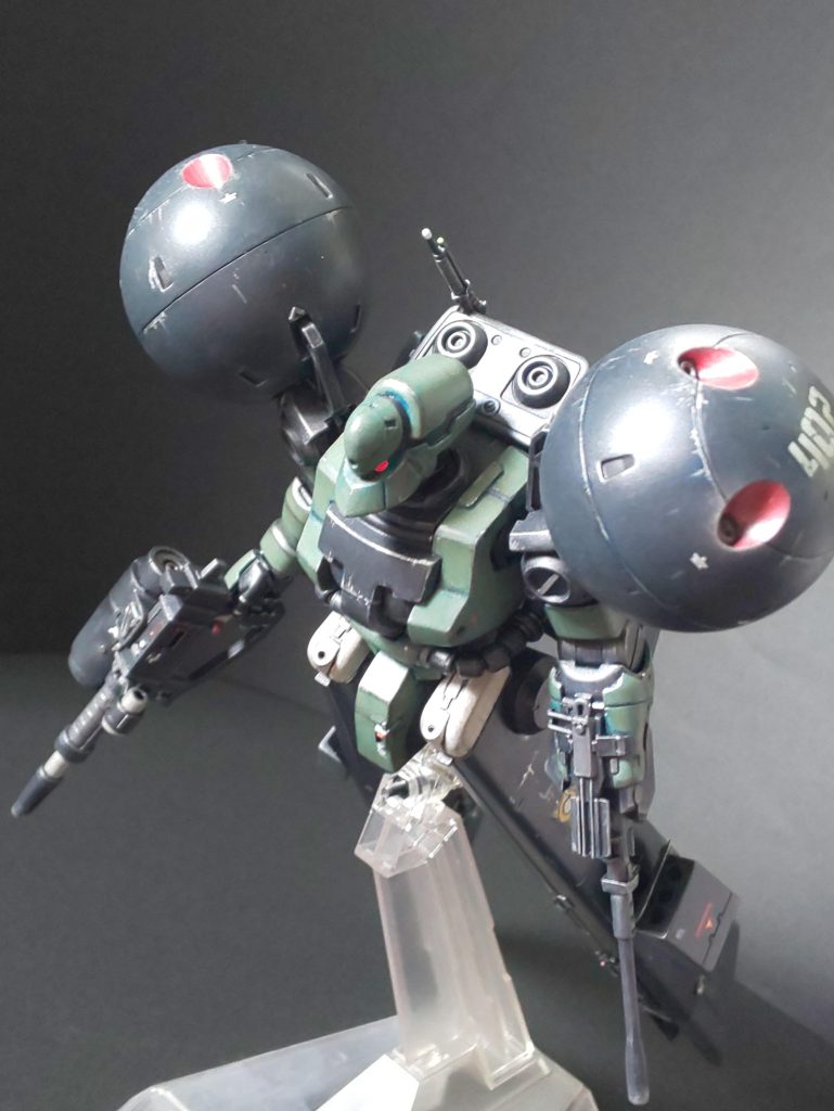 『ドラ』用に新造された頭部は高速戦闘に特化したもので、一部の機体にはゾックで試されたモノアイの高速移動機構が搭載されている。通常のMSよりも機体各所にカメラやセンサーが増設されているが、これ等は官民で大量流通しているものなので特筆すべき特徴はない。