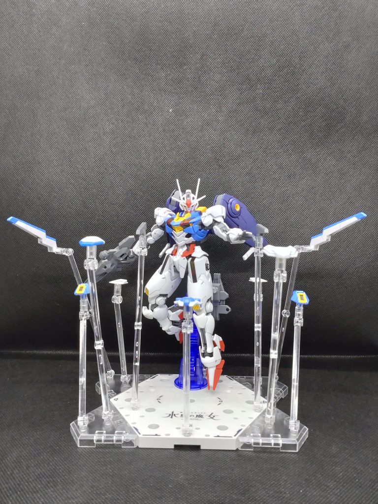 ウェポンディスプレイベースは2セット使用しています。