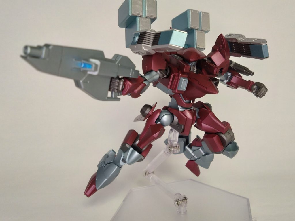 ライフルはGエグゼスの物を改造。銃口付近をいじるだけでそれっぽくなりました。