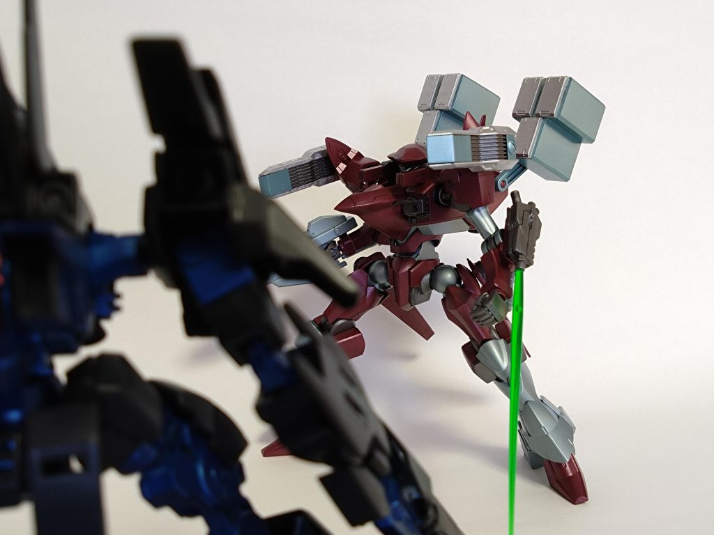 ありえへんクロスオーバー①某ブルーな機体と邂逅…