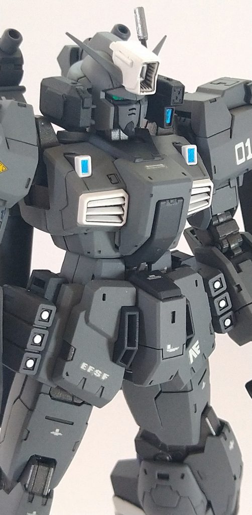 プラモを作る部屋にエアコンがないので、毎日暑すぎて作業する気になりませんでしが、何とかお盆休み中に完成しました。残暑厳しすぎです。本当にに地球がもたない時がきてるのかもしれませんね。シャアの言ってる事は正しい?皆様、熱中症に気を付けてガンプライフをお送り下さい!最後までご覧頂きありがとうございました!!