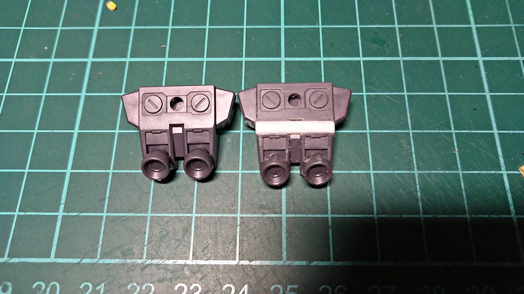 ランドセル工作の一枚・画像の部分でカットして、プラ板を使い延長 このあと、バーニアを削り取ったり、外装の工作をしたりしました