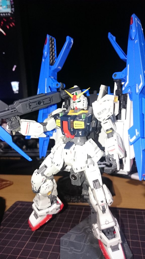 この流れだと・・・スーパーガンダムは必須ですよね。