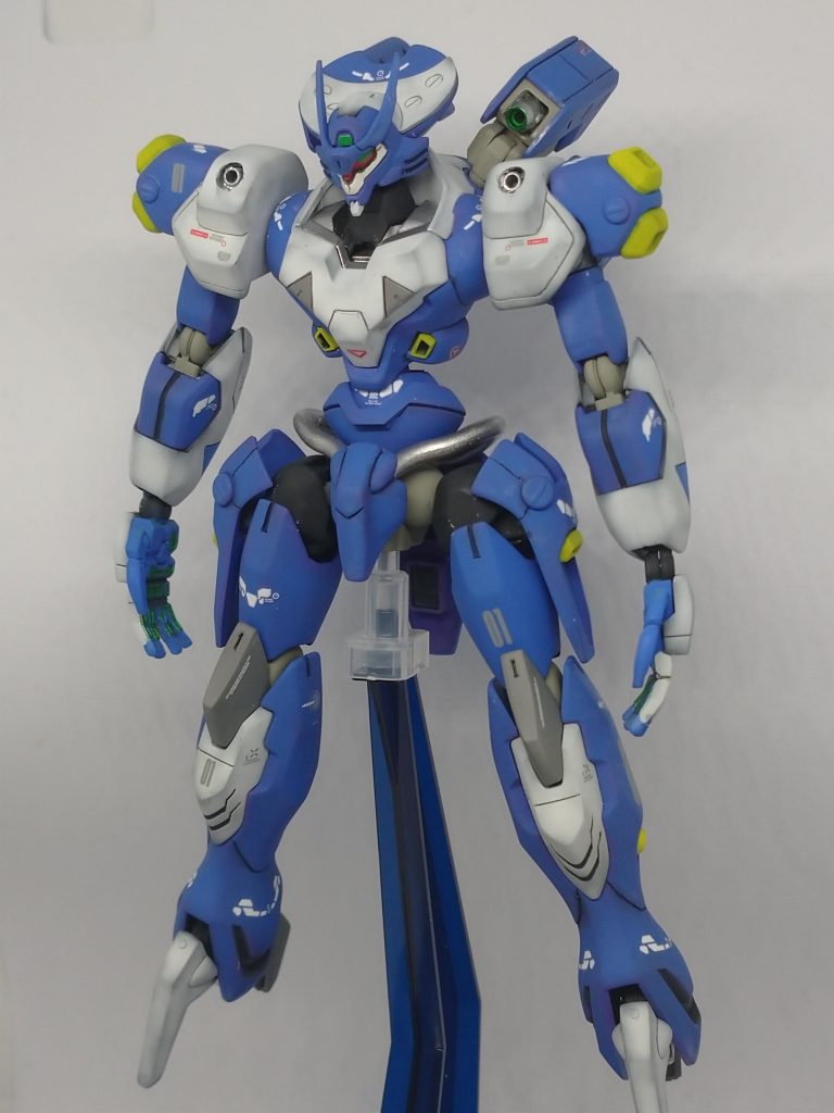 正面行った加工は以下の通り・合わせ目消し・筋ぼり・可動範囲とパーツの延長設定画をイメージして製作しました。