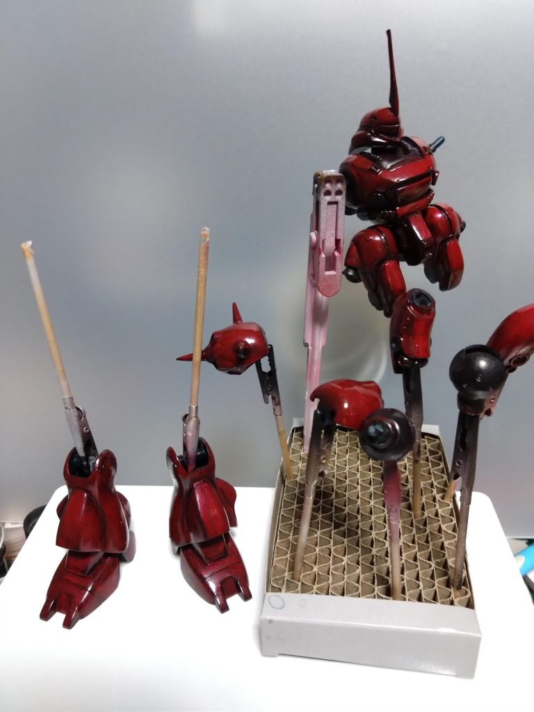 ドアンガンキャノンの塗装練習と思い始めましたが思っていたものと違う表現になりましたが得るものもあったかと思います。よく見ると荒い部分が多いと思いますが最後まで見て頂きありがとうございます。🙇フォロワーの方からも塗装方法のアドバイスも頂いたので今後に活かせると思います。それから「カブトムシ」「赤カブト」の呼び名もつけて頂き重ねてありがとうございます。🙇