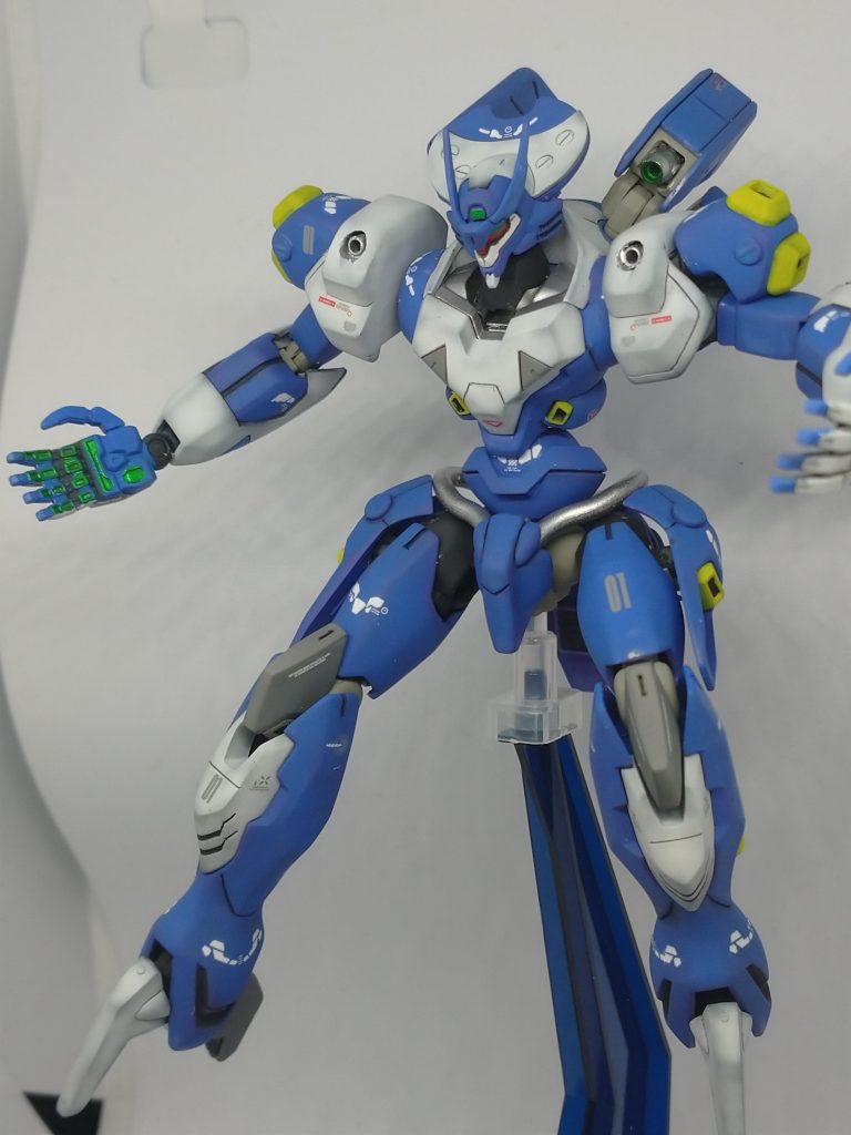 追加画像見返したら、手の平が写ってなかったので シルバーからクリアーでキャンディ塗装しています。