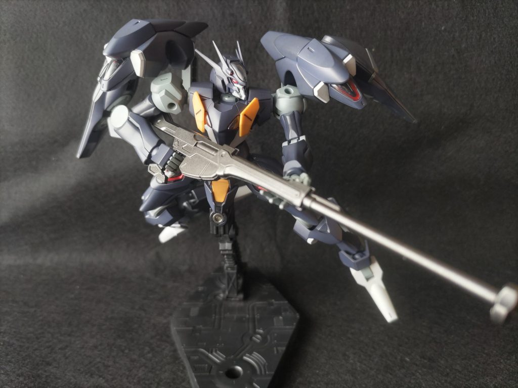 ライフルは好みでメタリック系にしてます。黒鉄色を吹いて、ウェザリングマスターのライトガンメタルでエッジを強調しました。