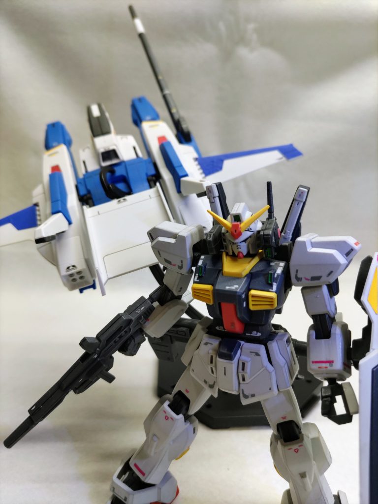 トサカの合わせ目は段落ち化しましたが普通に消した方がよかったかも。