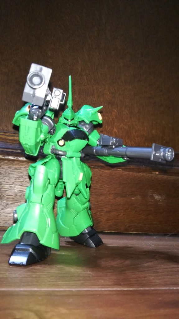 　ジャイアント・バズ装備です。　上記のマンガ内でプロトタイプ・ケンプファーのパイロットを務める少年、アキラが２丁のジャイアント・バズで戦うシーンが非常に印象的だったので装備させてみました。