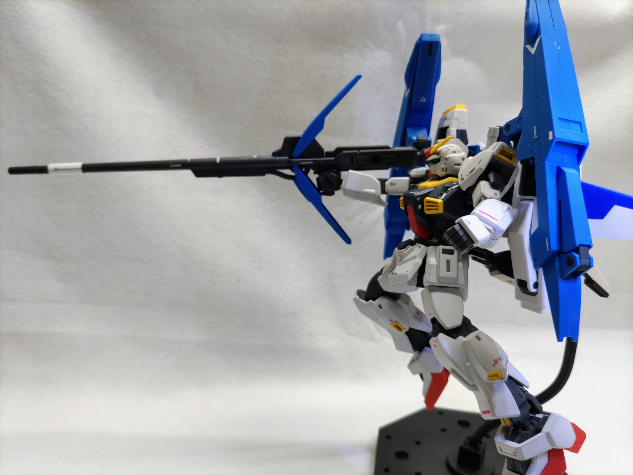 HGUC スーパーガンダムRG風｜りゅありさんのガンプラ作品｜GUNSTA