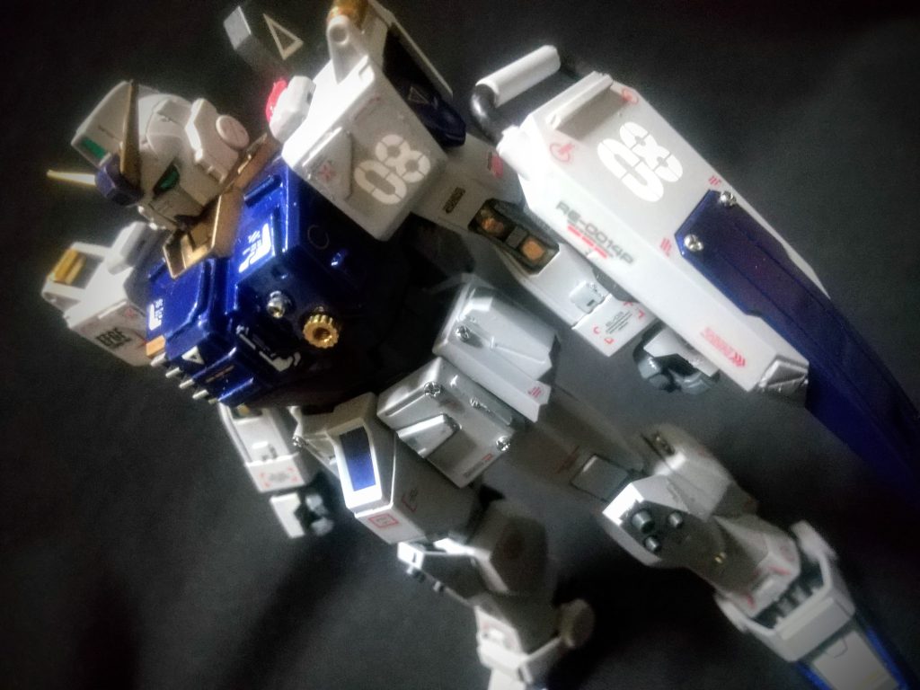 腰の部分とシールドにネジを付け情報量増やしたのがお気に入り♪