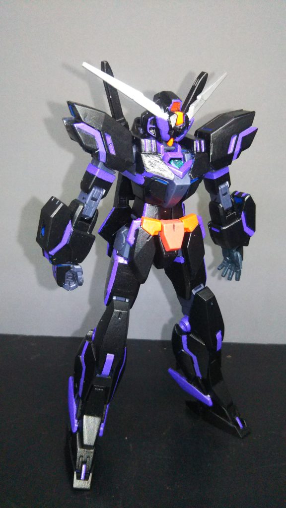 基本はコアガンダム+各種プラネットシステムですが、使用はアースリィーとメルクワン。プラネットシステムの模索時期でもあり、分離は出来ない設定。結局、この機体に求めた戦闘方法が自分に合わないを理解し、様々な能力を持った機体を開発していく…と妄想。同時にこの機体を封印してしまう。