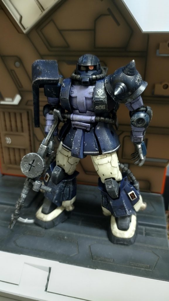 付属のマーキングシールは格好いいのですが、どうしてもデカールより段差が出てしまうのが難点ですね…。