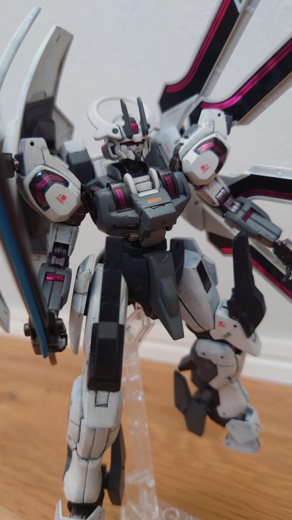 頭部額のシェルユニット、クリアパーツを紛失してしまいました。。。部品通販でパーツを購入したので、取付後再度写真をアップしようと思っています。