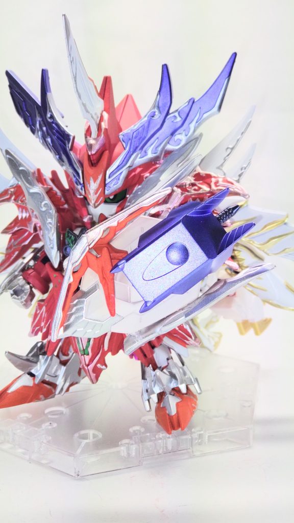 ドラゴンキャリーシールド複数の武装を搭載した複合型シールド。