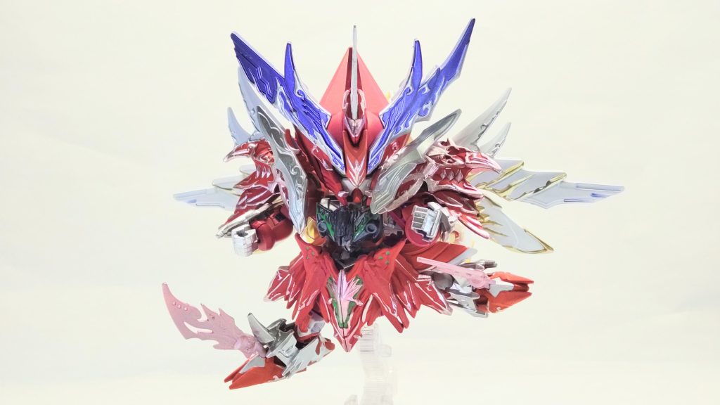 グリフォンレッグソードつま先から魔法の刃を形成して、蹴りながら敵を切り裂く。（脚部の拡張&延長工作を行っているので、インジャの特徴的な蹴りポーズもギリギリ再現できます。）