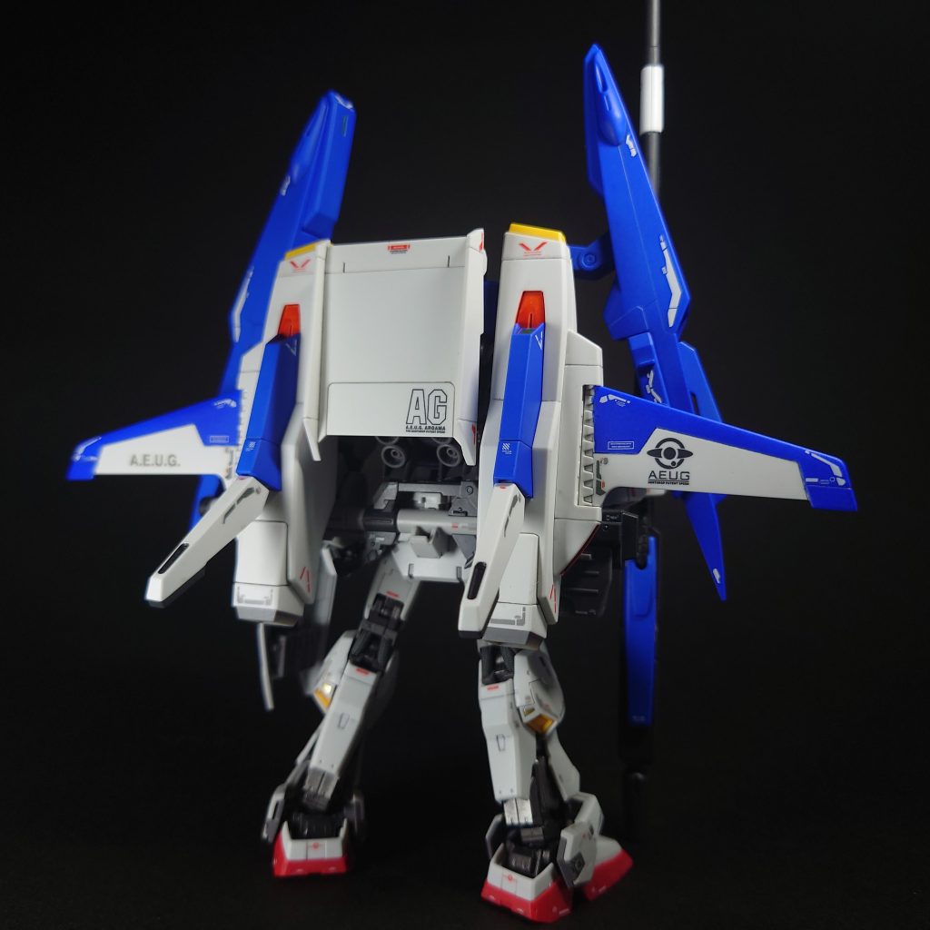 デカールをそれらしく貼って、RGぽっくGディフェンサーを仕上げてみました。