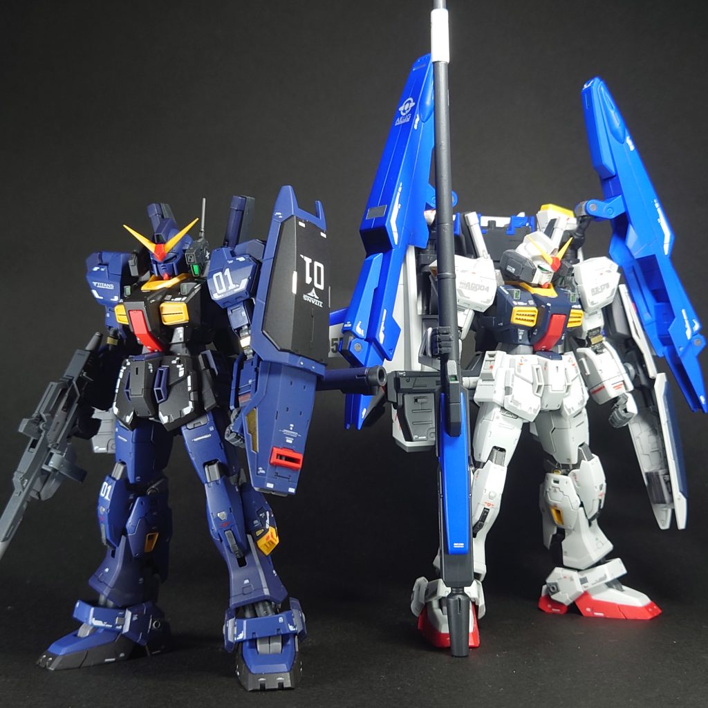 ティターンズ仕様とエゥーゴ仕様本当このキットは、良キットです。